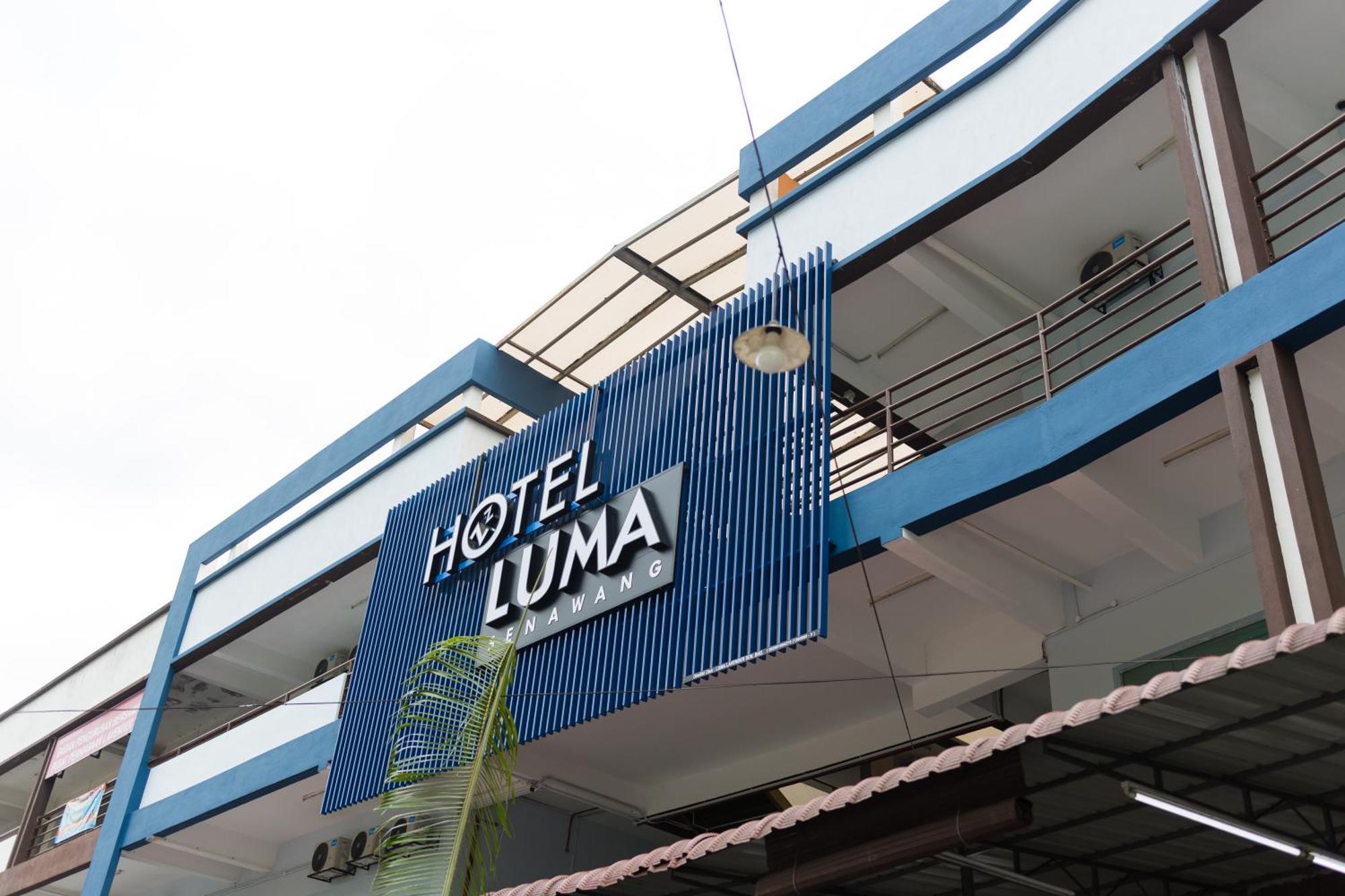 Hotel Luma Senawang เซเรมบัน ภายนอก รูปภาพ